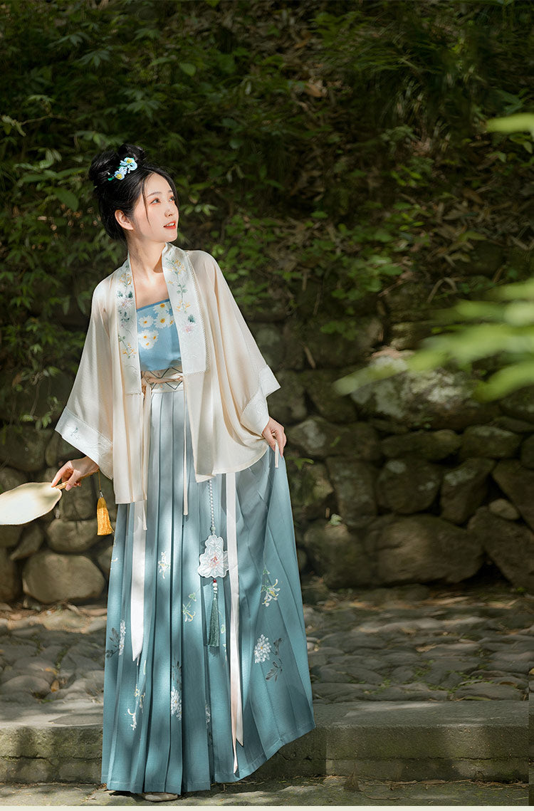 Qinglan Elegant Gradient Embroidered Hanfu Song Dynasty Style Improved Traditional Chinese Clothing Set 